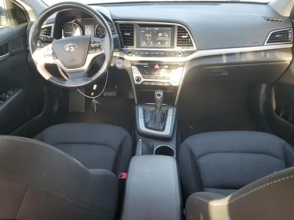 KMHD84LF2HU324777 2017 HYUNDAI ELANTRA - Image 8