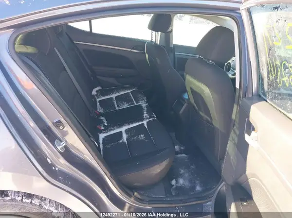 KMHD84LF2HU328411 2017 HYUNDAI ELANTRA - Image 8