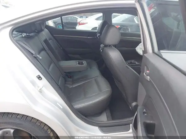 KMHD84LF2HU334824 2017 HYUNDAI ELANTRA - Image 8