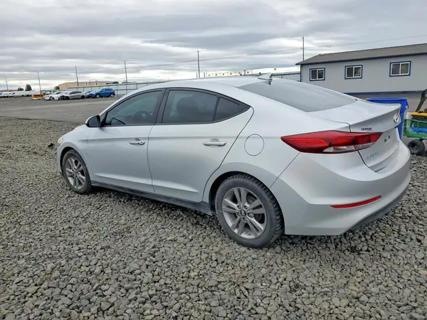 KMHD84LF2HU354913 2017 HYUNDAI ELANTRA - Image 2