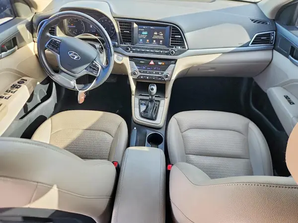 KMHD84LF2HU357889 2017 HYUNDAI ELANTRA - Image 8
