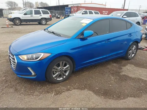 KMHD84LF2HU358928 2017 HYUNDAI ELANTRA - Image 2