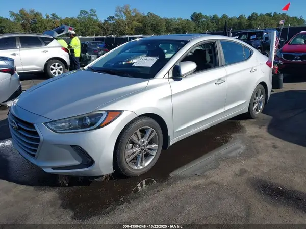KMHD84LF2HU361070 2017 HYUNDAI ELANTRA - Image 2