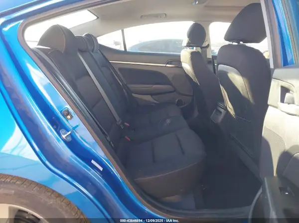KMHD84LF2HU363207 2017 HYUNDAI ELANTRA - Image 8
