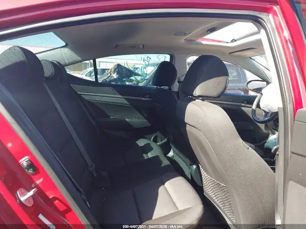 KMHD84LF2HU379567 2017 HYUNDAI ELANTRA - Image 8
