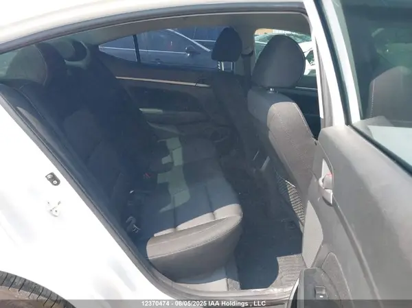 KMHD84LF2HU380993 2017 HYUNDAI ELANTRA - Image 8