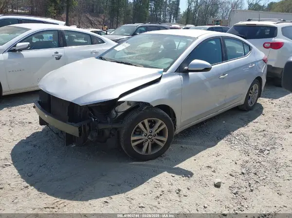 KMHD84LF2HU381027 2017 HYUNDAI ELANTRA - Image 2
