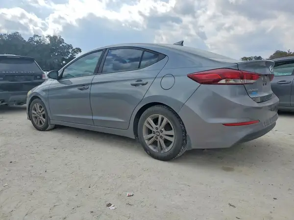 KMHD84LF2HU400062 2017 HYUNDAI ELANTRA - Image 2