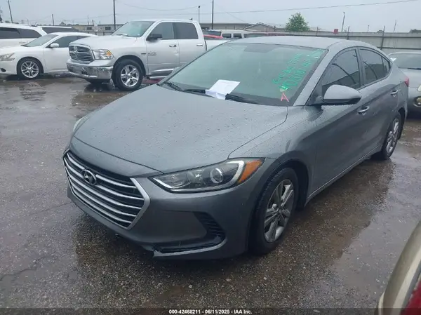 KMHD84LF2HU405181 2017 HYUNDAI ELANTRA - Image 2