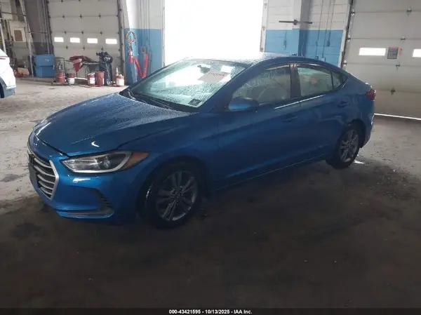 KMHD84LF2HU405956 2017 HYUNDAI ELANTRA - Image 2