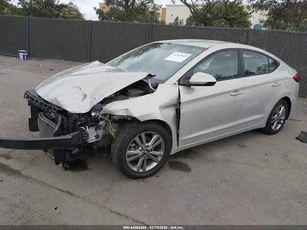 KMHD84LF2HU409067 2017 HYUNDAI ELANTRA - Image 2