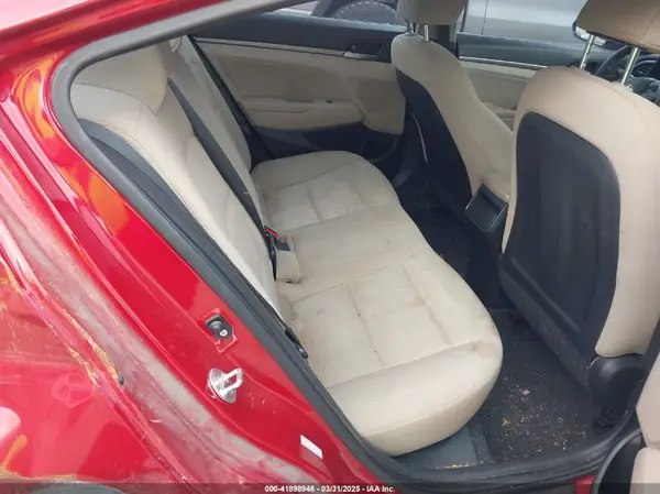 KMHD84LF2HU417539 2017 HYUNDAI ELANTRA - Image 8