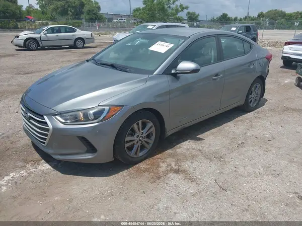 KMHD84LF2HU422577 2017 HYUNDAI ELANTRA - Image 2