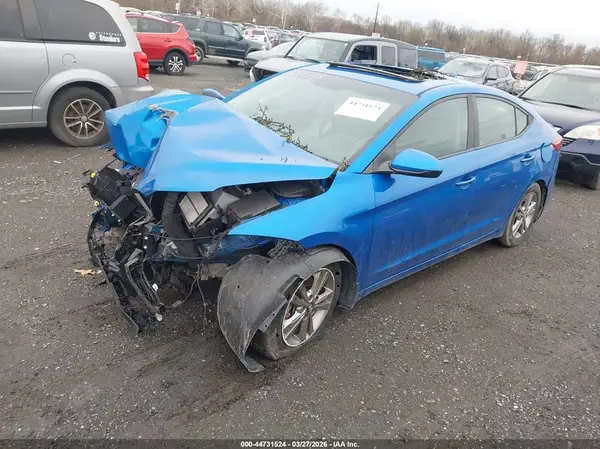 KMHD84LF2HU425818 2017 HYUNDAI ELANTRA - Image 2