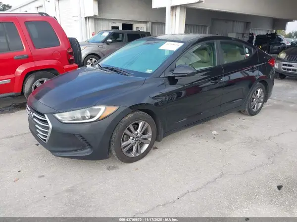 KMHD84LF2HU431764 2017 HYUNDAI ELANTRA - Image 2