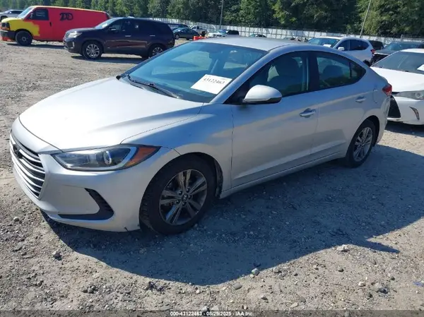 KMHD84LF2HU431814 2017 HYUNDAI ELANTRA - Image 2