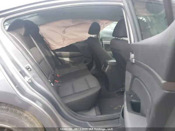 KMHD84LF2JU448845 2018 HYUNDAI ELANTRA - Image 8