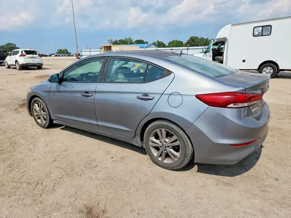 KMHD84LF2JU450918 2018 HYUNDAI ELANTRA - Image 2