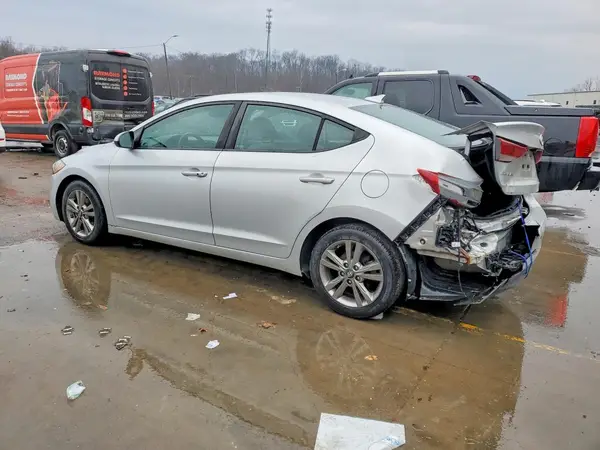 KMHD84LF2JU467086 2018 HYUNDAI ELANTRA - Image 2