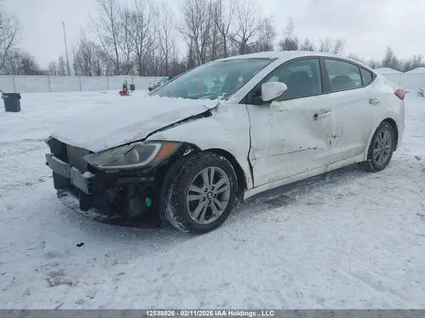 KMHD84LF2JU468335 2018 HYUNDAI ELANTRA - Image 2