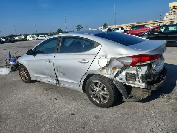 KMHD84LF2JU468772 2018 HYUNDAI ELANTRA - Image 2