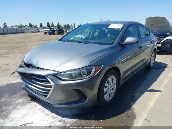 KMHD84LF2JU469369 2018 HYUNDAI ELANTRA - Image 2