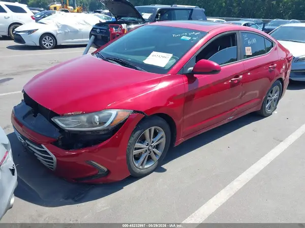 KMHD84LF2JU469775 2018 HYUNDAI ELANTRA - Image 2