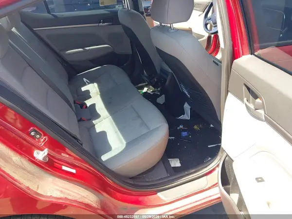 KMHD84LF2JU469775 2018 HYUNDAI ELANTRA - Image 8