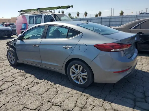 KMHD84LF2JU470702 2018 HYUNDAI ELANTRA - Image 2
