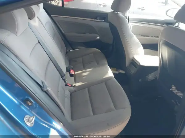 KMHD84LF2JU472952 2018 HYUNDAI ELANTRA - Image 8