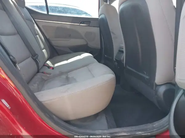 KMHD84LF2JU474698 2018 HYUNDAI ELANTRA - Image 8