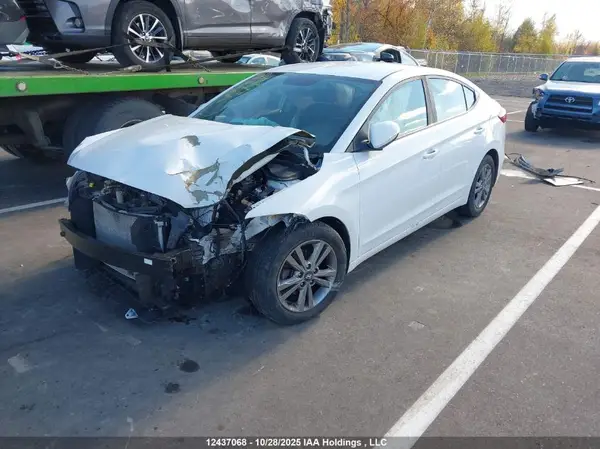 KMHD84LF2JU495373 2018 HYUNDAI ELANTRA - Image 2