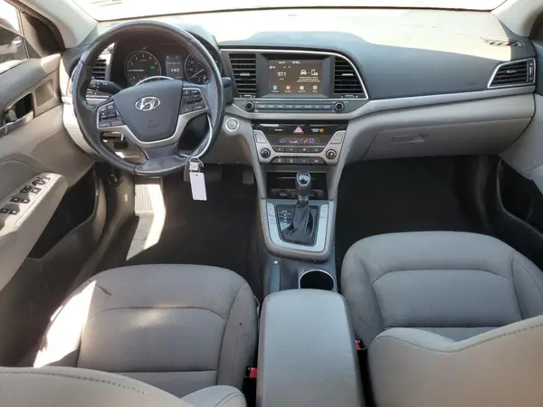 KMHD84LF2JU499942 2018 HYUNDAI ELANTRA - Image 8