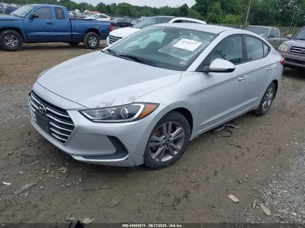 KMHD84LF2JU508204 2018 HYUNDAI ELANTRA - Image 2