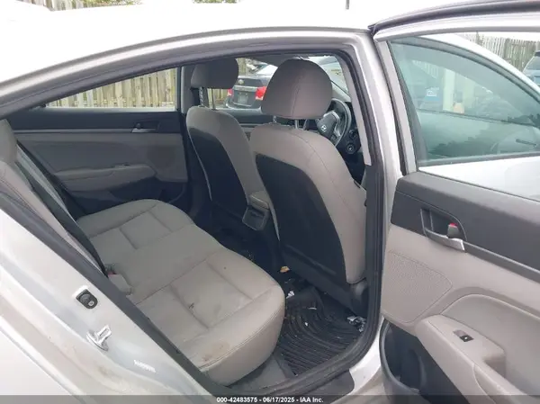KMHD84LF2JU508204 2018 HYUNDAI ELANTRA - Image 8