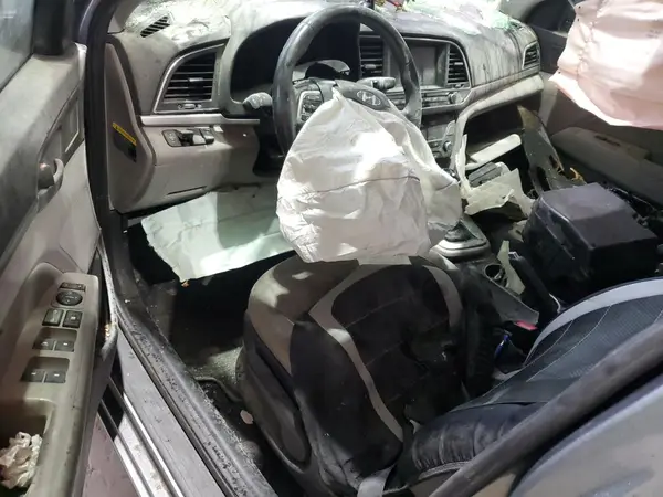 KMHD84LF2JU512883 2018 HYUNDAI ELANTRA - Image 8
