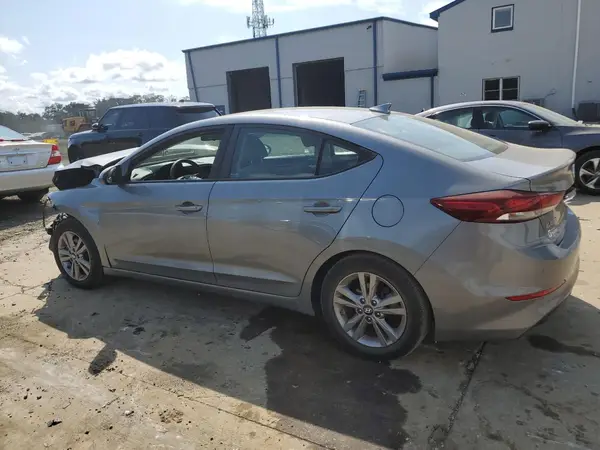 KMHD84LF2JU534771 2018 HYUNDAI ELANTRA - Image 2
