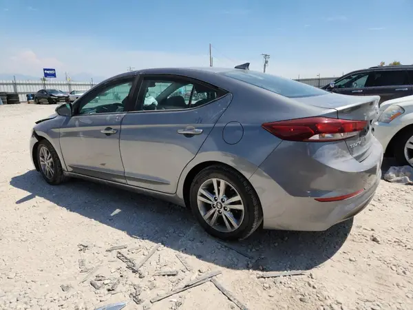 KMHD84LF2JU535757 2018 HYUNDAI ELANTRA - Image 2