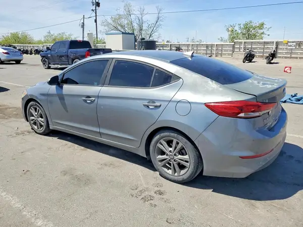 KMHD84LF2JU537346 2018 HYUNDAI ELANTRA - Image 2