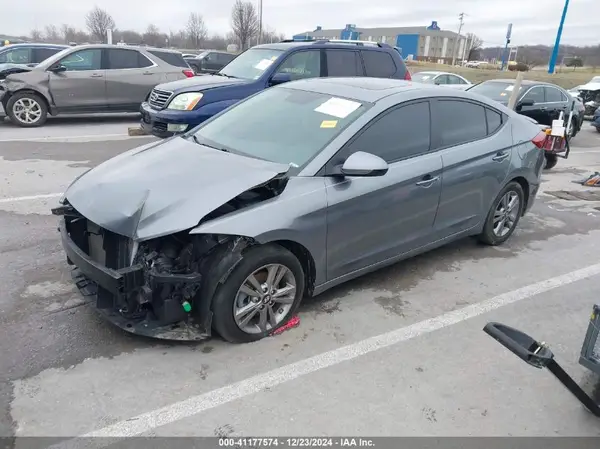 KMHD84LF2JU547830 2018 HYUNDAI ELANTRA - Image 2