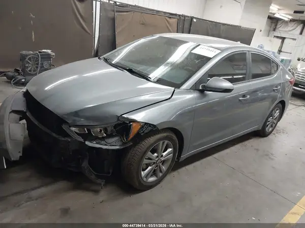 KMHD84LF2JU554616 2018 HYUNDAI ELANTRA - Image 2