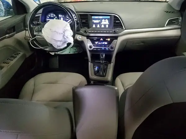 KMHD84LF2JU561162 2018 HYUNDAI ELANTRA - Image 8