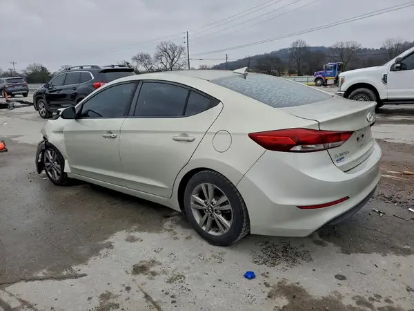 KMHD84LF2JU575367 2018 HYUNDAI ELANTRA - Image 2