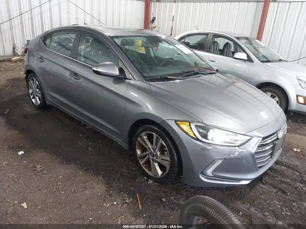 KMHD84LF2JU575403 2018 HYUNDAI ELANTRA - Image 1