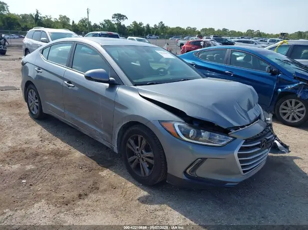 KMHD84LF2JU575594 2018 HYUNDAI ELANTRA - Image 1