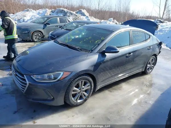 KMHD84LF2JU577894 2018 HYUNDAI ELANTRA - Image 2