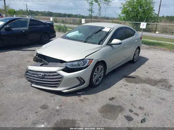 KMHD84LF2JU581203 2018 HYUNDAI ELANTRA - Image 2