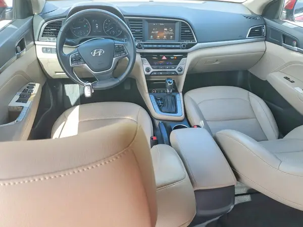 KMHD84LF2JU581329 2018 HYUNDAI ELANTRA - Image 8