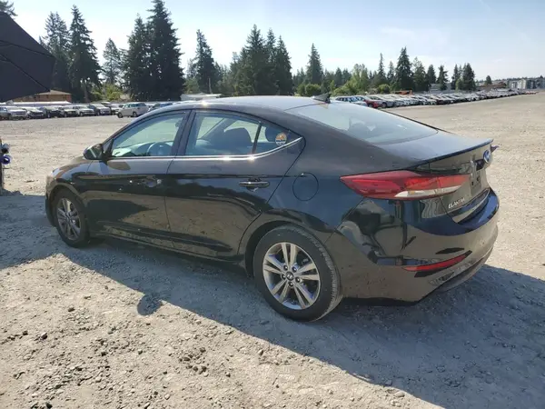 KMHD84LF2JU588037 2018 HYUNDAI ELANTRA - Image 2