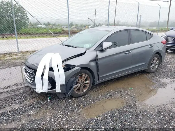 KMHD84LF2JU588202 2018 HYUNDAI ELANTRA - Image 2